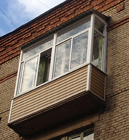 балкон с крышей на последнем этаже сталинки 